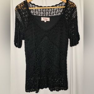 Feelings - Black Crochet Short Sleeve Top With Bead Details And Camisole Layer